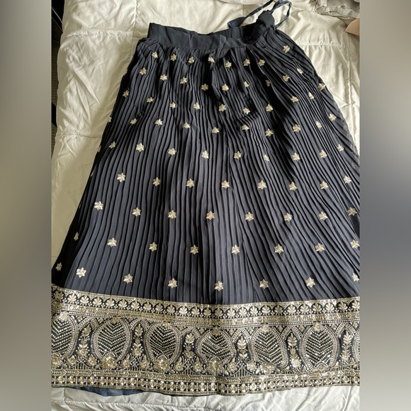 Stunning Navy Blue and silver Lehenga - Size S top & adjustable bottom Lengha - Picture 2 of 10
